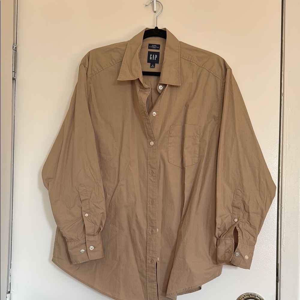 GAP Classic Tan Button-Up Shirt